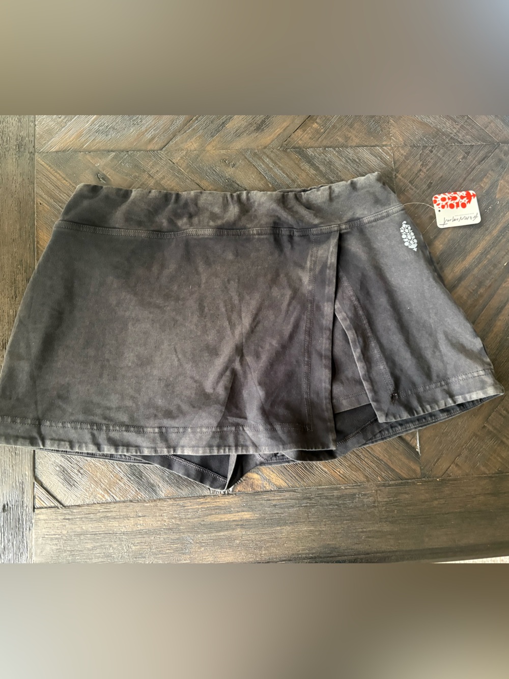 BRAND NEW WITH TAGS Free People Movement Black Hot Shot Mini Skort L